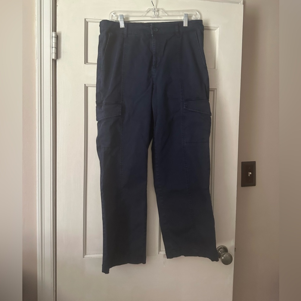 Well Worn Navy Blue Women’s Cargo Ankle Pants Size 12 - Picture 2 of 4
